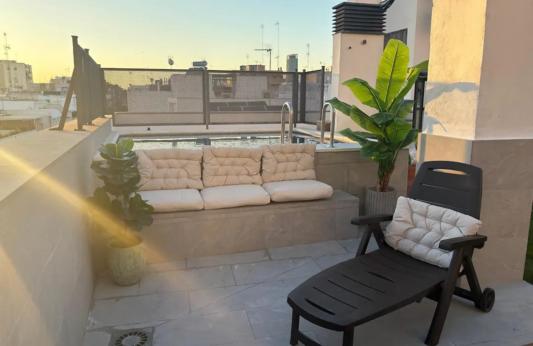 Atico Triana Con Piscina Privada-1