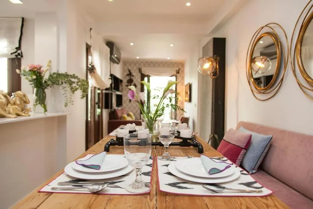 Modern & Nice Apartment. Old Town. Private Parking-1
