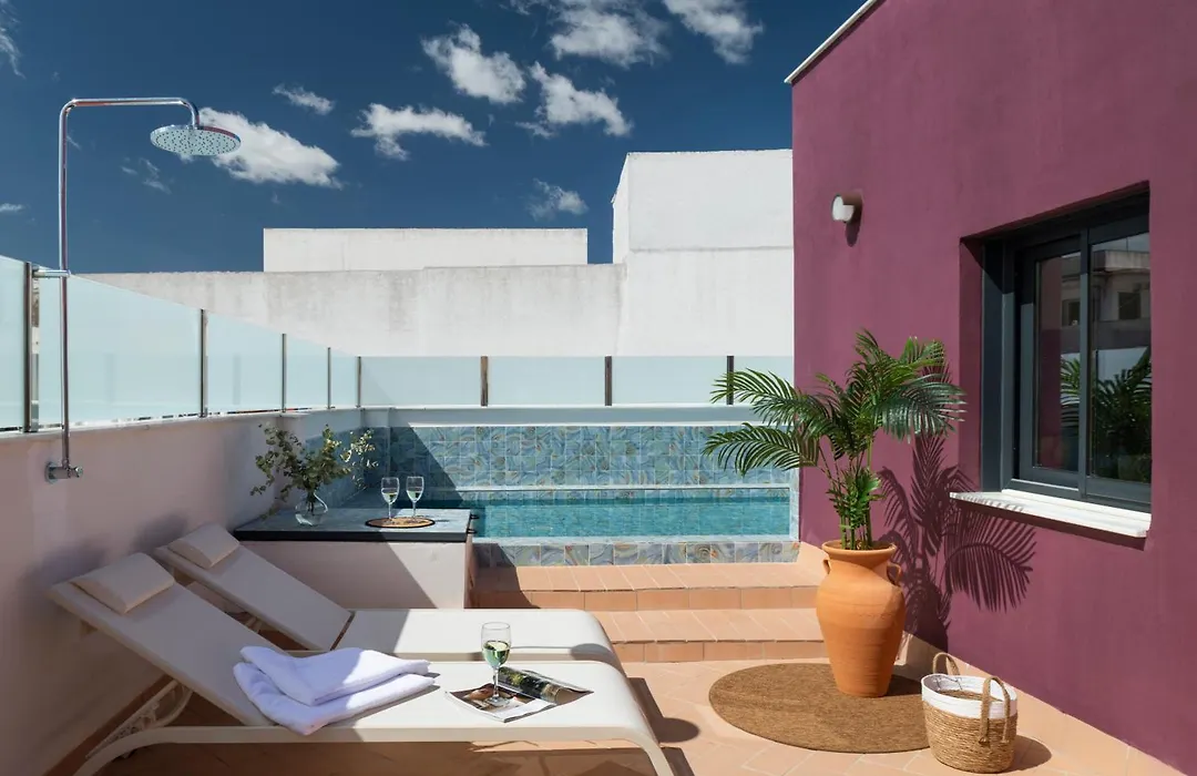 Magno Apartments Gallos-1