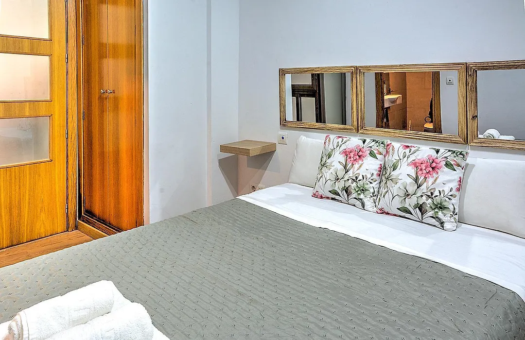 Central Apartment Vintage-1