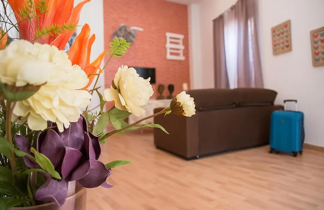 Apartamentos Sevilla Palace-1