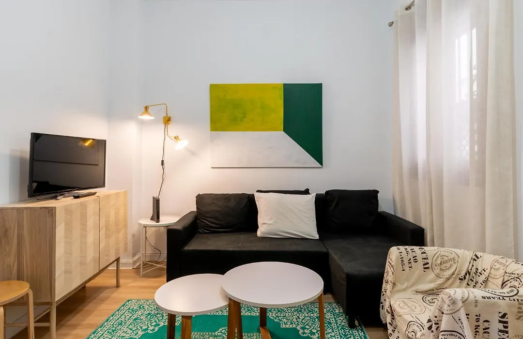 Precioso Apartamento con patio privado-1