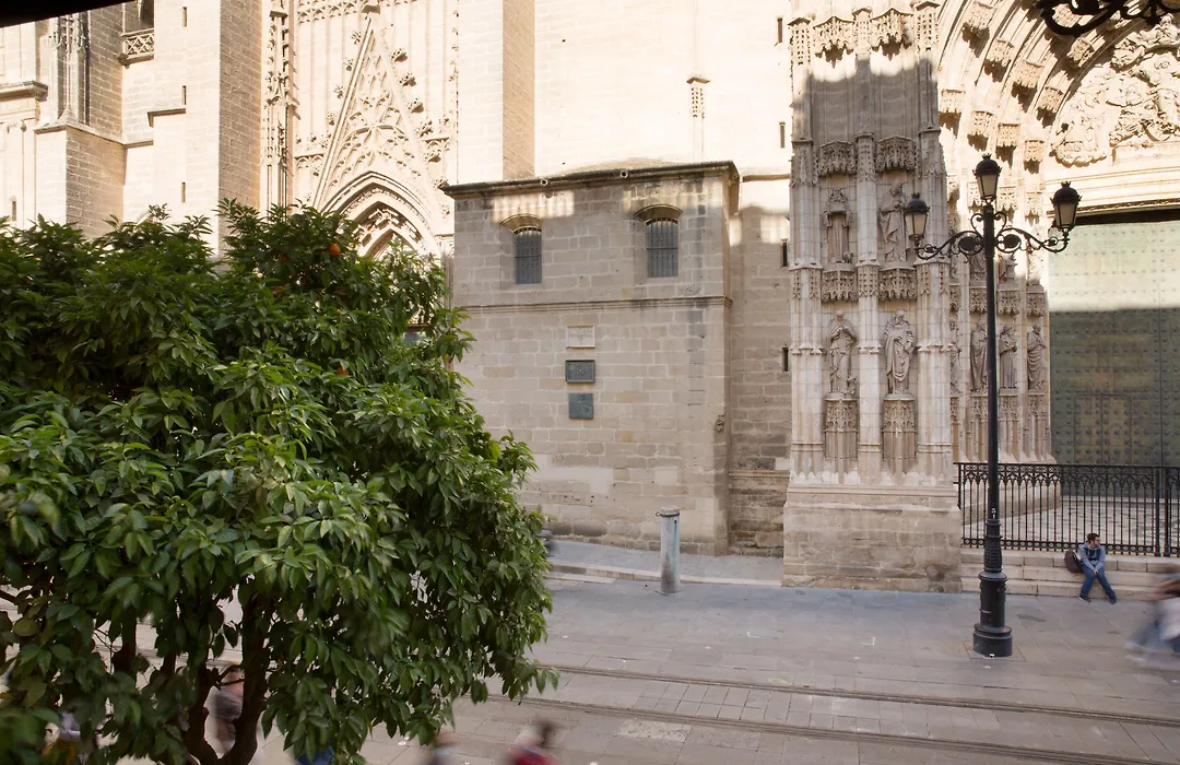 Puerta Catedral Suites-1