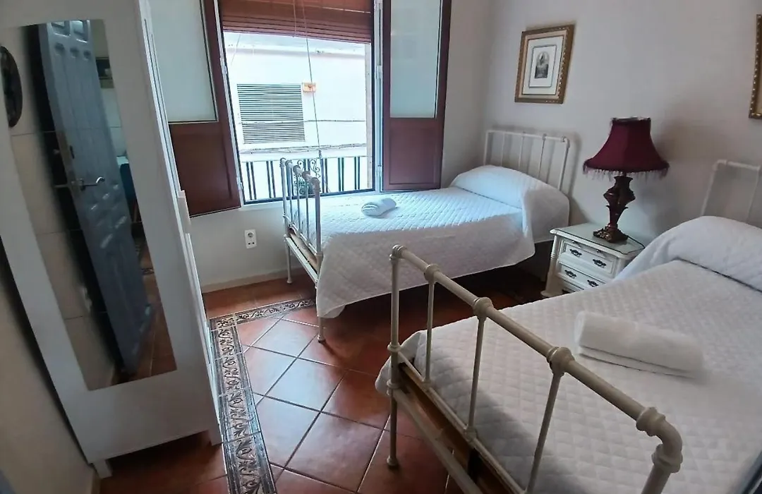 Budget And Lovely Rooms Macarena B-1