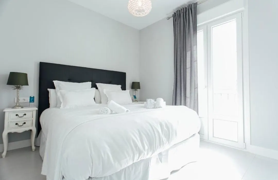 Spacious Elegant 3Br In The Center Of Seville-1