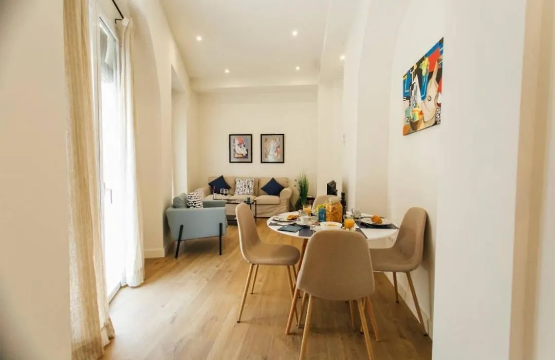 Picturesque Boutique Style 2 Bedroom In San Lorenzo-1