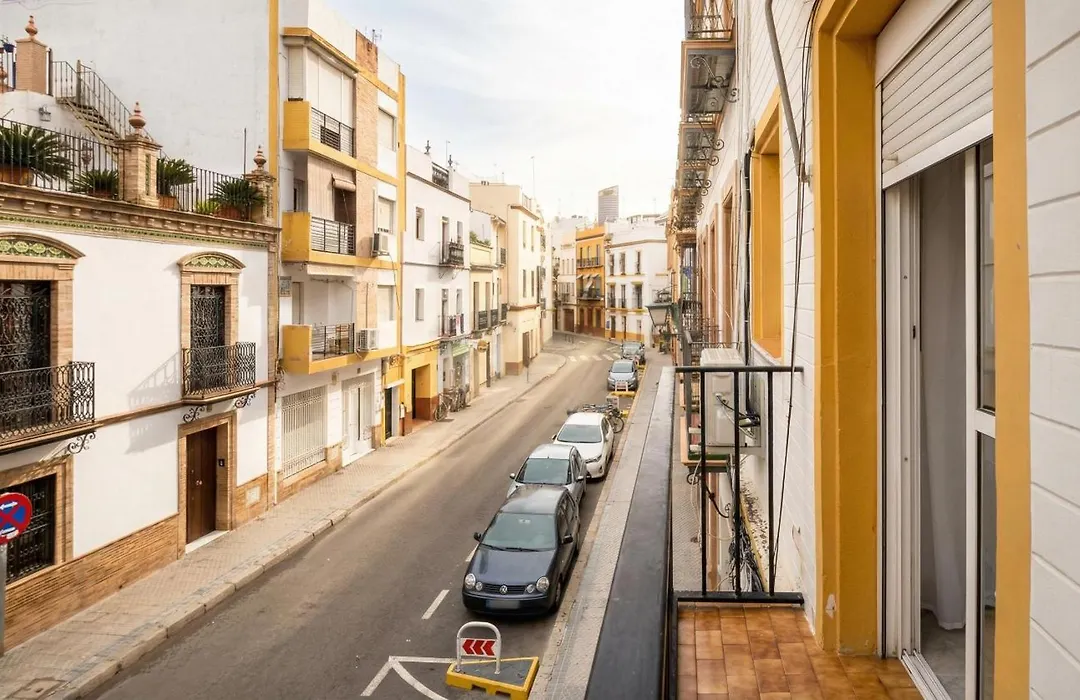 3 Bedroom Apartment In The Heart Of Triana-1