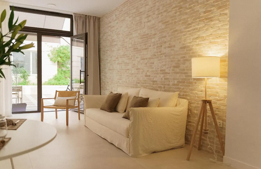 Hn Riverside Studio-1