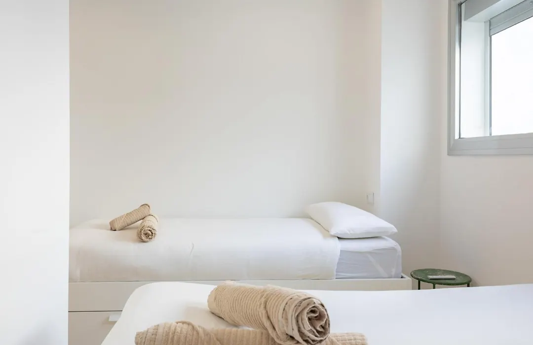 Tentudia Apartments With Private Roof-Top Or Patio And Free Underground Parking Via Car Lift -Small Medium- Car By Ocityzen-1