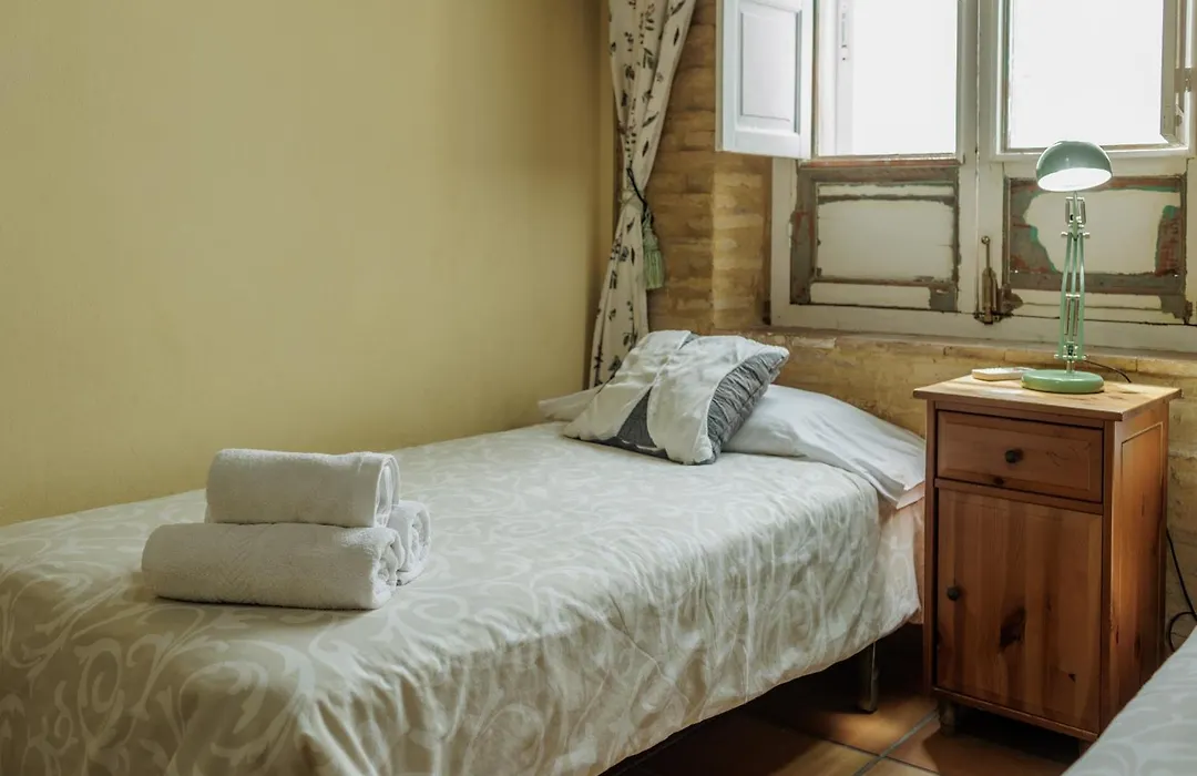 Santa Cruz Spacious Apartment - 2 BR - Historic Center - WiFi&AC-1