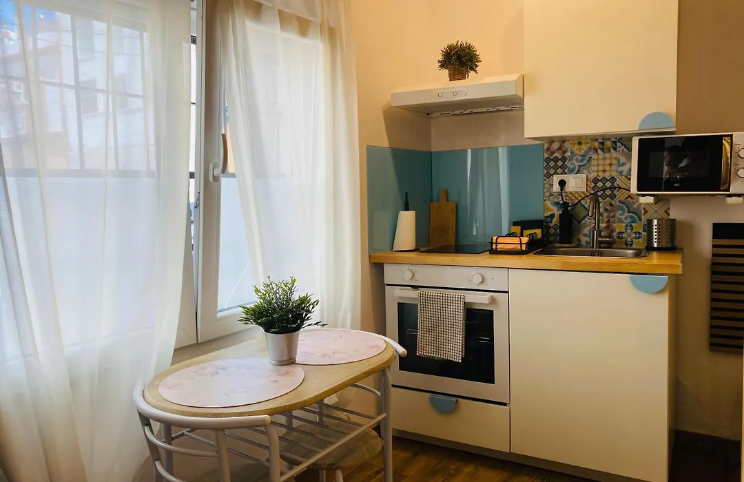 Estudio completo a estrenar en Triana-1