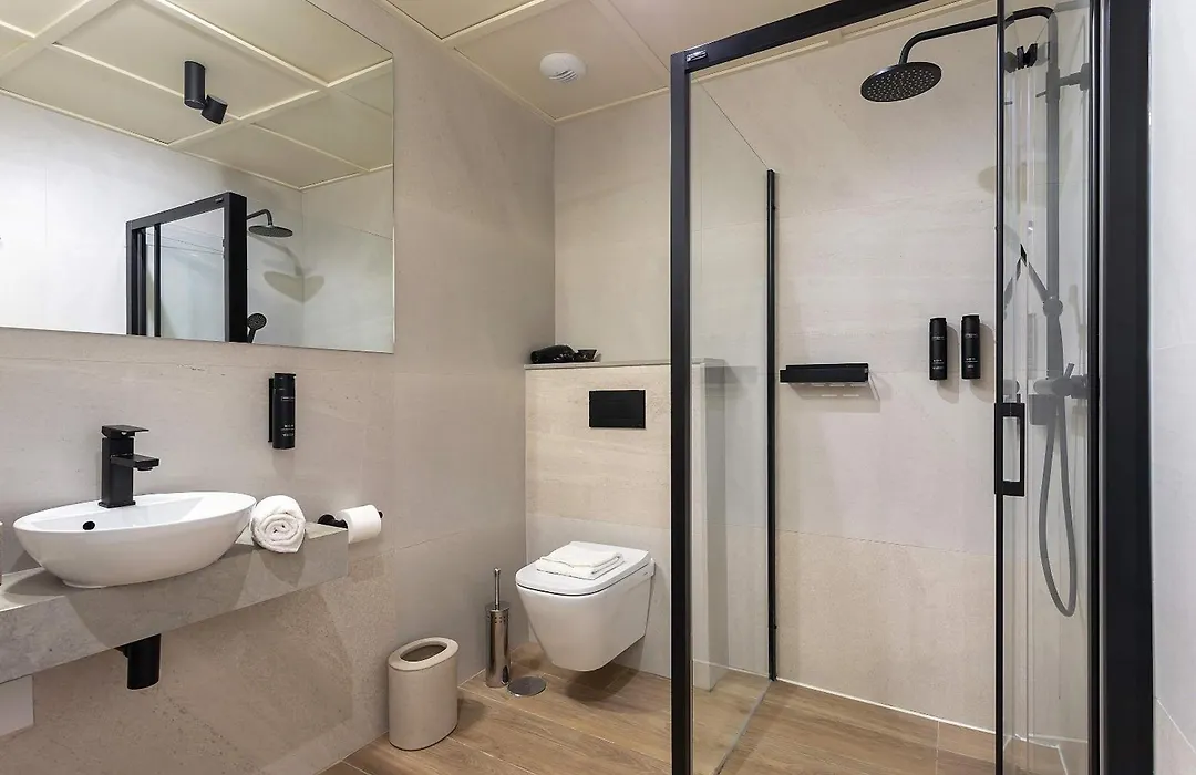 Genteel Home San Francisco Suites-1
