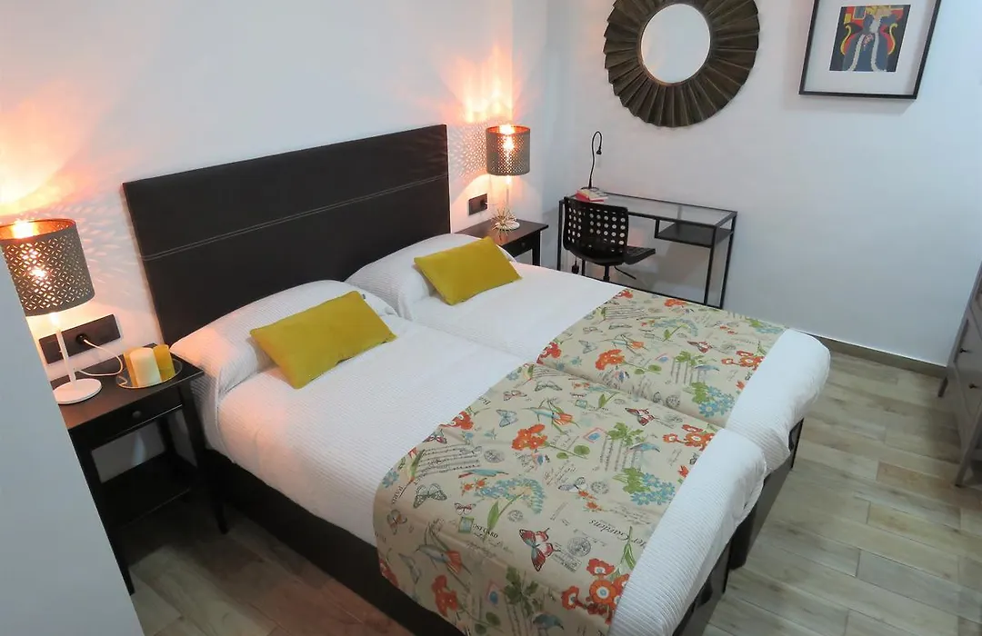 Living Sevilla Apartments Hercules-1
