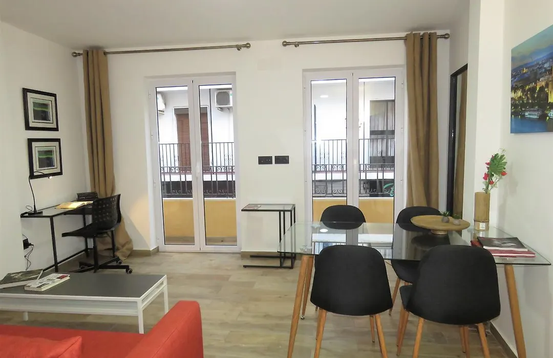 Living Sevilla Apartments Hércules-1