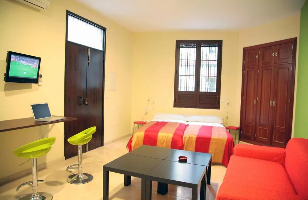 Rey De Sevilla Flats - Macarena-1