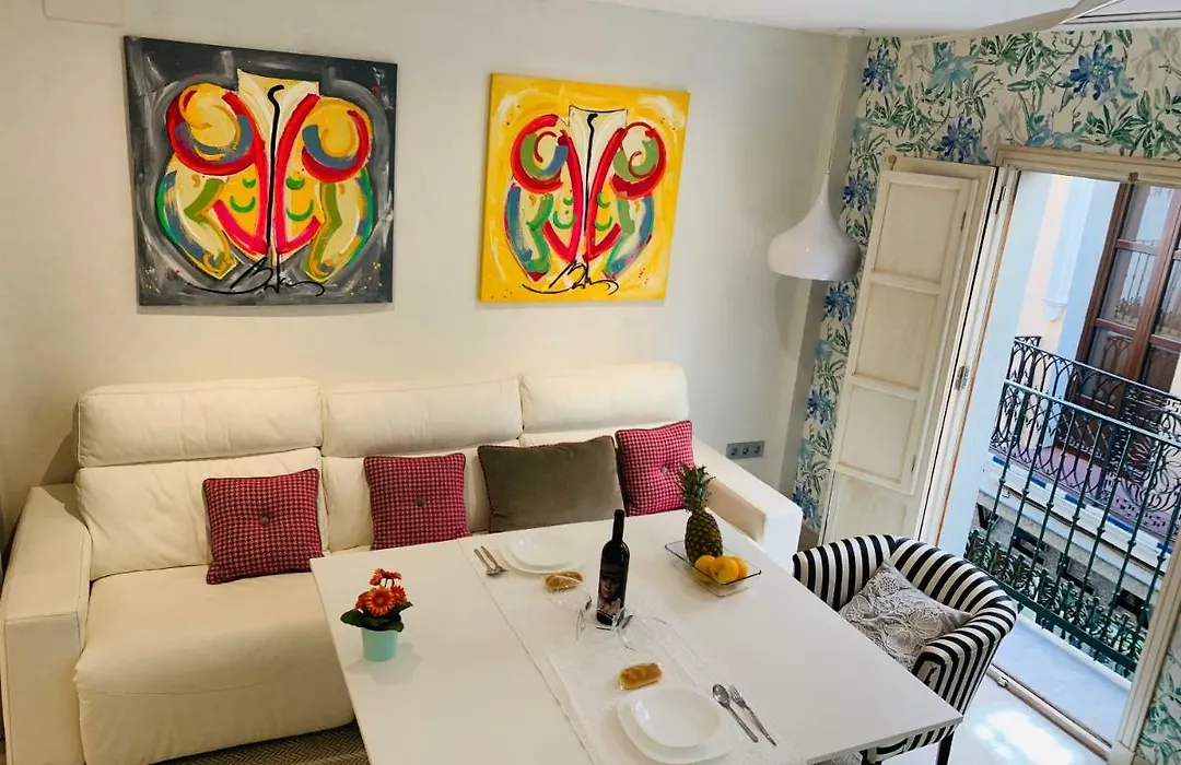 Sevillebnb Group- Cathedral Area Studio, Parking Optional-1