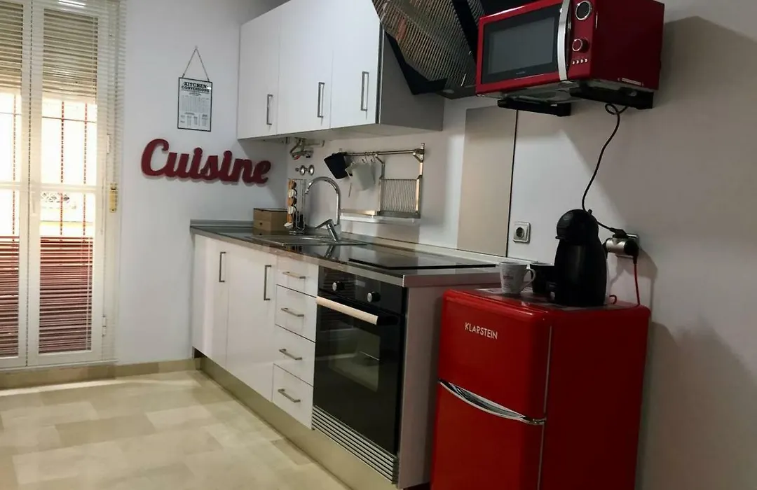 Selecta Apartamento Con Piscina En Calle Juzgado-1