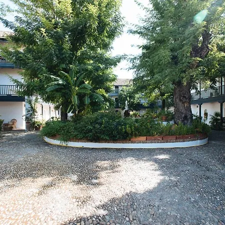Aitana'S Retreat With Charming Garden-2