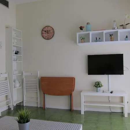 Bonito Apartamento Triana-Los Remedios-2