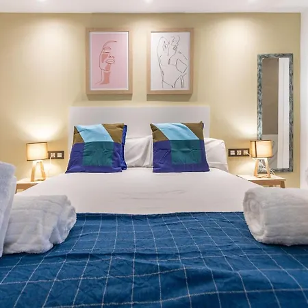 Lujan Deluxe Suites By Valcambre-2