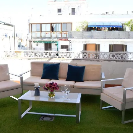 Homeyseville-Penthouse Cathedral Tomas De Ibarra St 6 Pax, Parking Optional-3