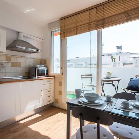 Alhóndiga Suite Apartment with Terrace-3