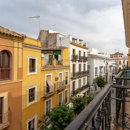 Giralda Sevilla Apartment-3