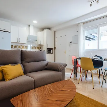 Triana Boutique Free Parking-2