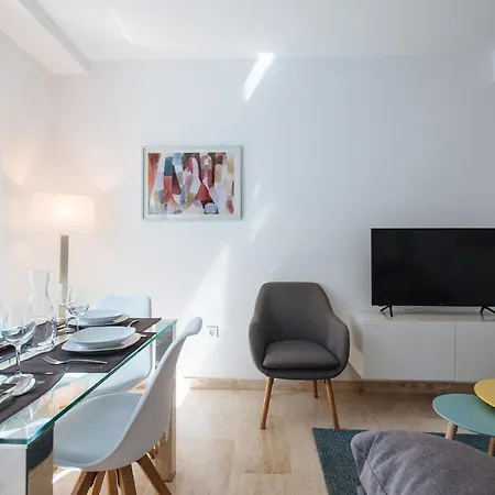 Triana Home - Free Parking-2