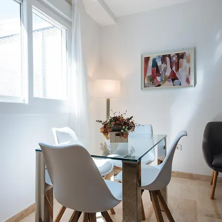 Triana Home - Free Parking-3