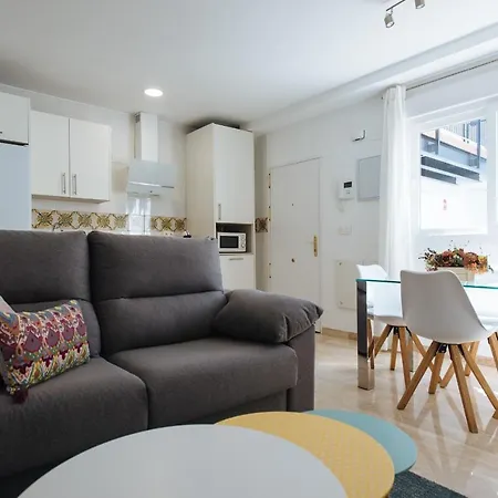 Triana Home - Free Parking-3