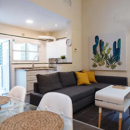 Cozy Apartment In House-Palace With Private Patio-3