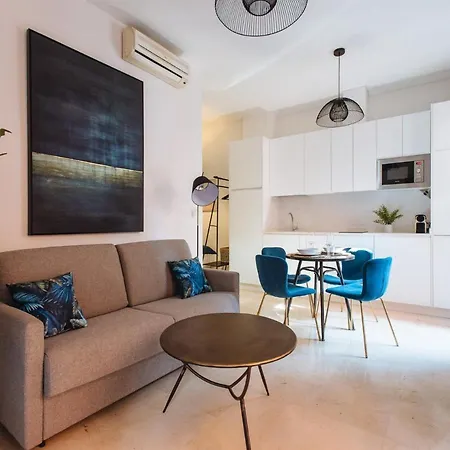 Chiqui And Vicente Suite Apartments-3