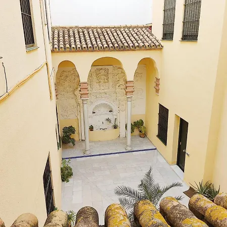 Homeyseville-Bright Apartment At Santa Cruz 4 Pax, Parking Optional-3