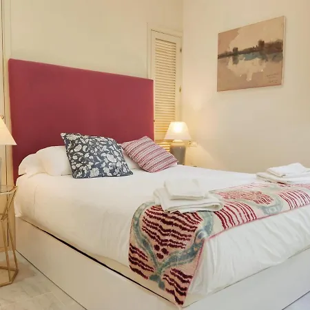Homeyseville-Bright Apartment At Santa Cruz 4 Pax, Parking Optional-2