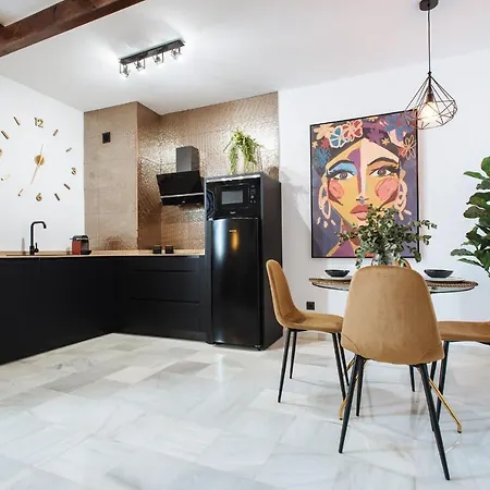 Requena Suite Apartment-3