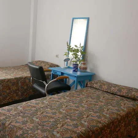 Casa Soleada en Calle Tranquila-3