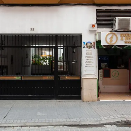 Pikis Apartment Center 1-2
