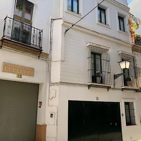 Fam Sevillian Townhouse-3