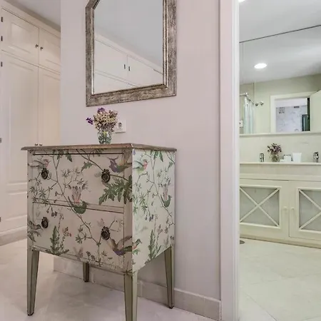 Fam Sevillian Townhouse-2