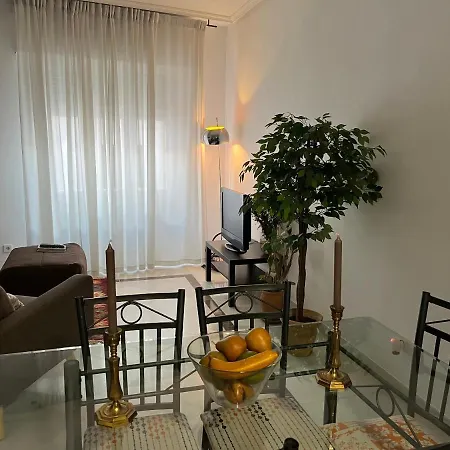 Isg Apartments Escuelas Pias Free Parking-3