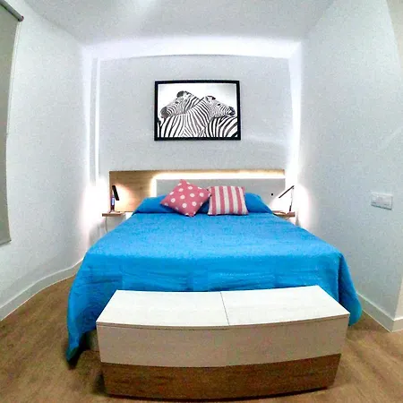 Deluxe Triana Center-3