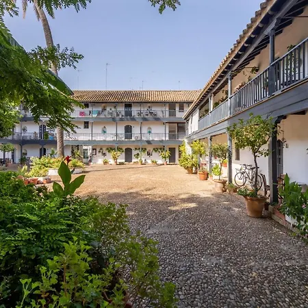 Conde Central Courtyard By Valcambre-3