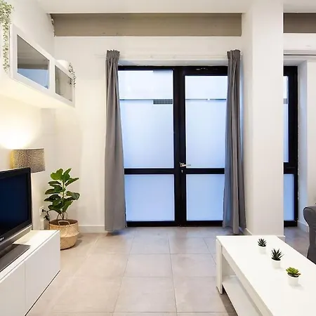 Loft Next To Calle Betis, Best Area Of Seville-Sevillarooms-2