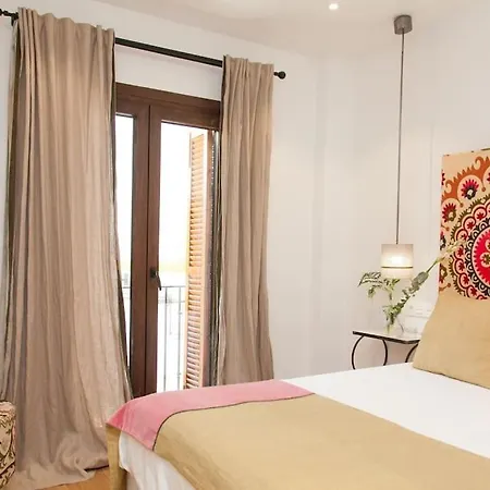 Modern & Nice Apartment. Old Town. Private Parking-3