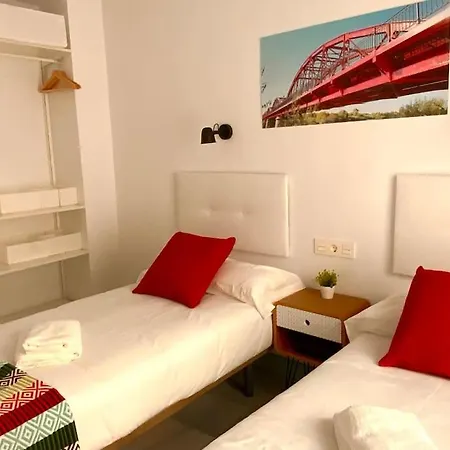 My home in Triana, luminoso y acogedor apartamento-3