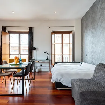 Sevillebnb Group- Cathedral Apartment, 2Nd Floor-3