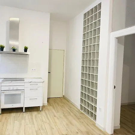 Flamenca Triana - Apartamento Wifi Con 2 Dormitorios 2 Sofas Camas 2 Banos-2