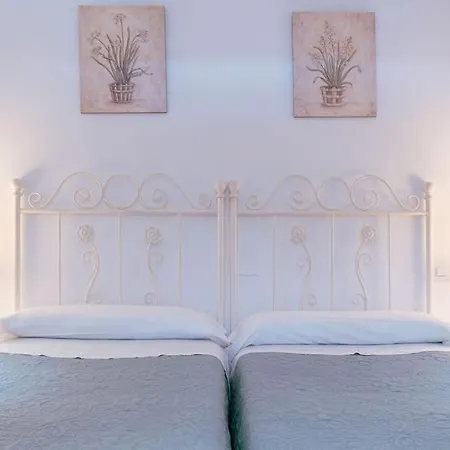 Apartamento con encanto en patio sevillano (202)-2
