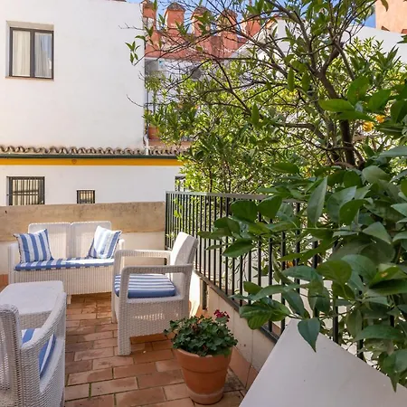 Alcazar Pool Villa by Valcambre-2